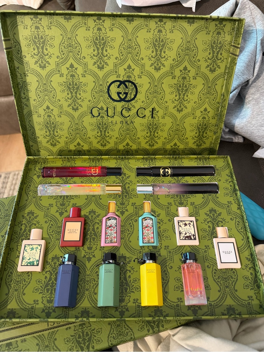 Women Fragrance Mini Set — Green and Multicolor